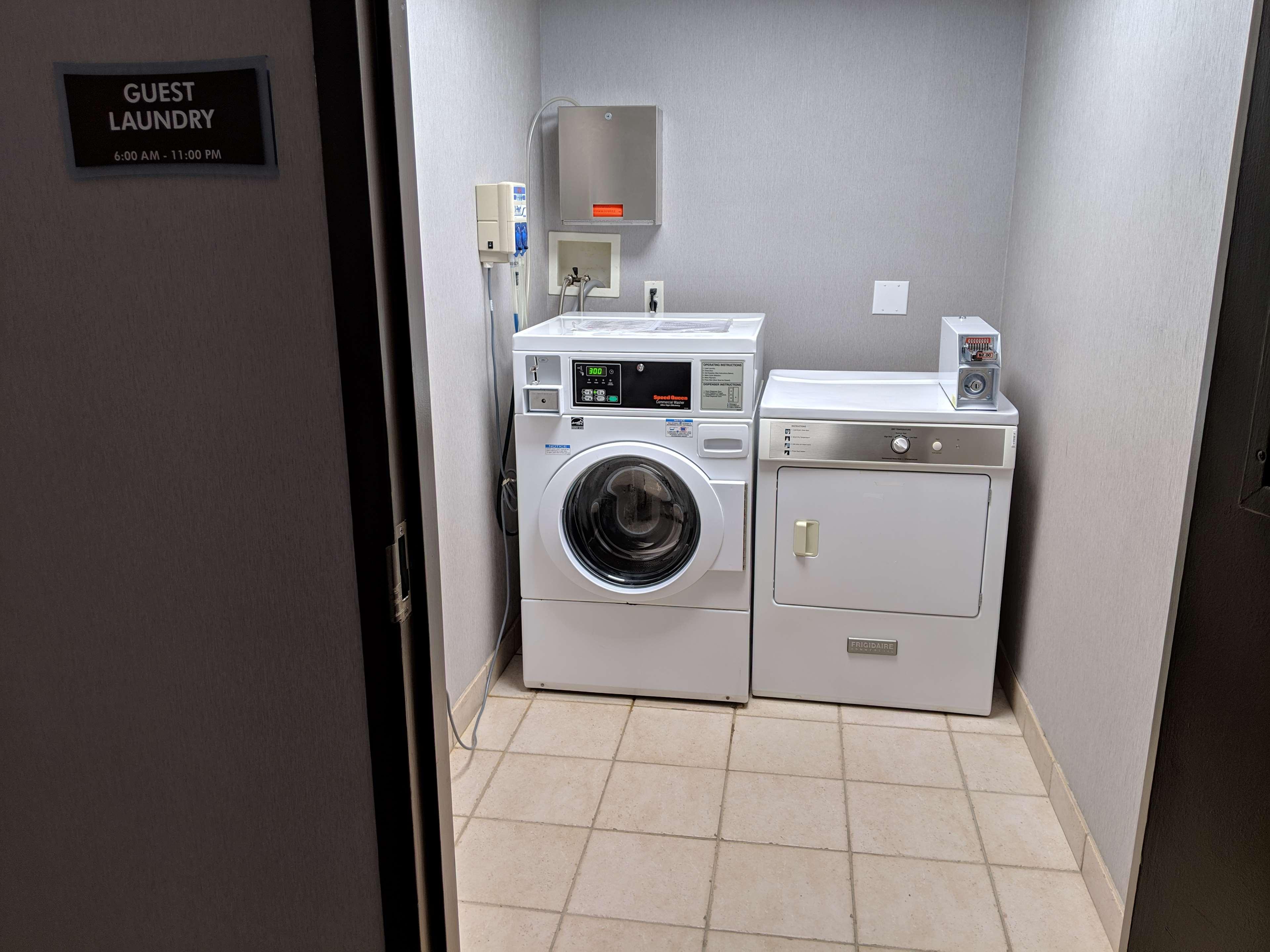 Best Western Plus Hanes Mall Winston-Salem Dış mekan fotoğraf